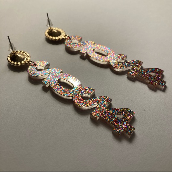 15 Pairs of Earrings Lot NEW 2024 Graduation Limited Edition Jewelry SALE - Picture 8 of 16